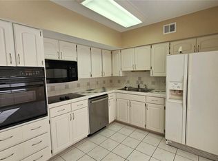2379 Finlandia Ln APT 3, Clearwater, FL 33763