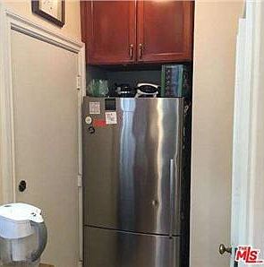 4th image of 420 S Beverwil Dr APT A