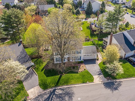 2nd image of 5205 Belle Plains Dr