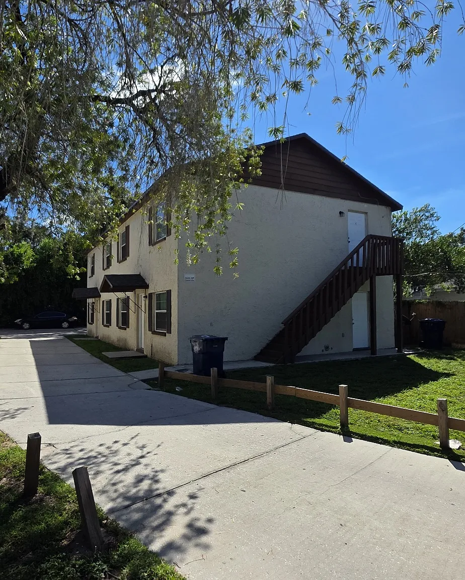 2 bed, 700 sqft, $1,400 — Photo 1