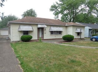 7066 Oakwood Rd, Parma Heights, OH 44130