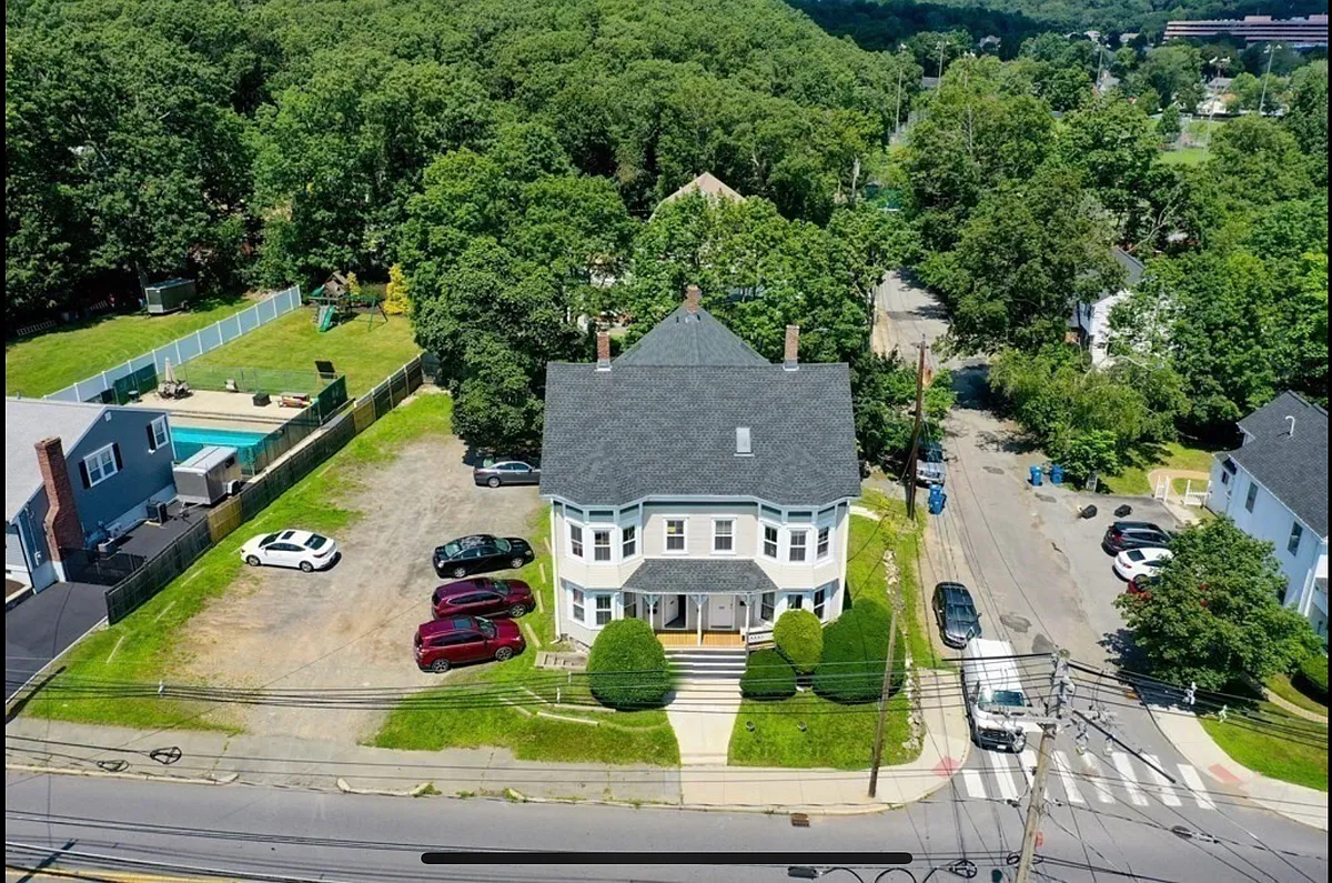 Building Photo - 229 South St #A