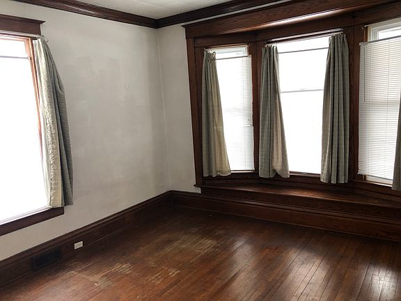 3rd image of 312 S Michigan Ave Ste A