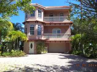 2306 Canasta Dr, Bradenton Beach, FL 34217
