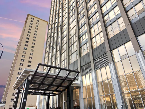 655 W Irving Park Rd APT 5310, Chicago, IL 60613