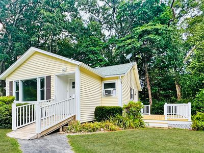 11 Stone Court, Gales Ferry, CT, 06335