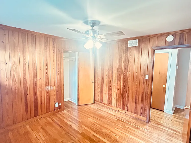 910 Saint Catherine Dr — Photo 16