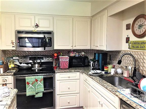 5th image of 3445 Country Manor Dr