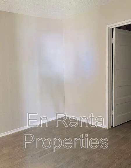 1217 Clinton Ave — Photo 11