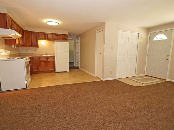 3rd image of 4505 NE Scenic Dr