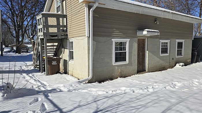 1st image of 2916 Sewell St APT 2