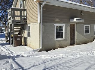 2916 Sewell St APT 2, Rockford, IL 61109