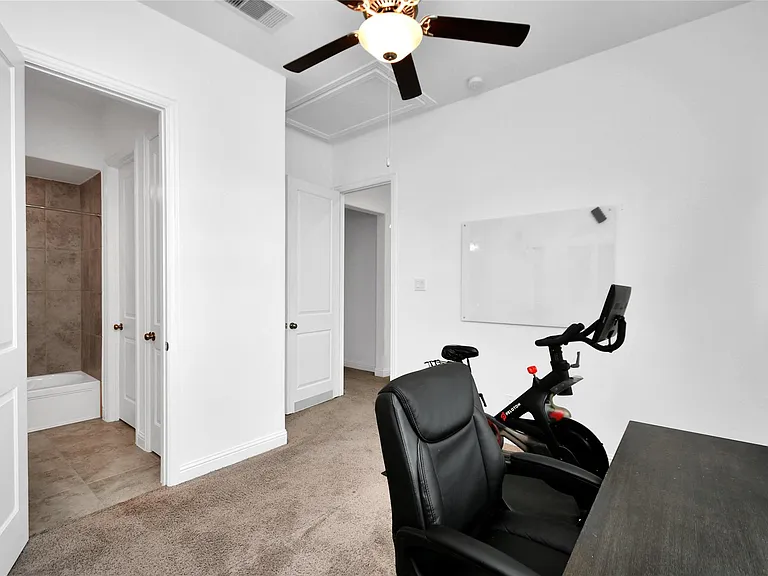 11012 Mikula Dr — Photo 18
