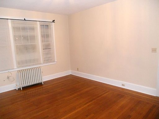 3rd image of 178 Willard St