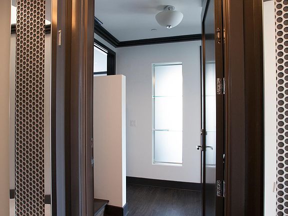 4th image of 2131 S Beverly Glen Blvd APT 1