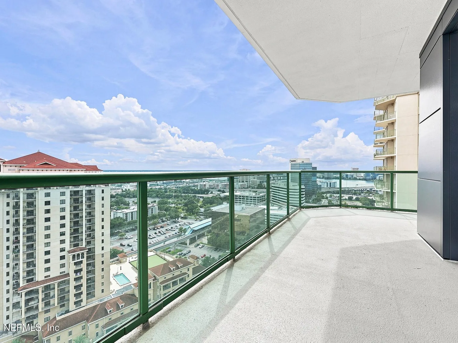 2 bed, 2.0 bath, 1337 sqft, $3,400 — Photo 3