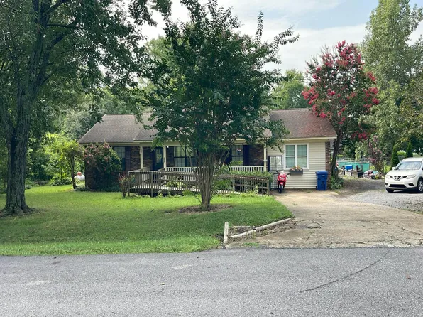 109 Jackie St, Albertville, AL 35950