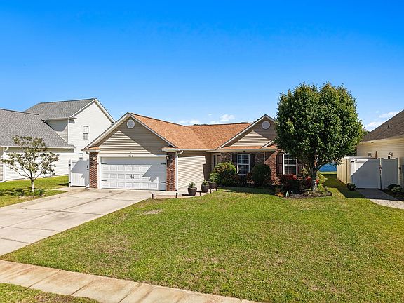 3rd image of 840 Sultana Dr.