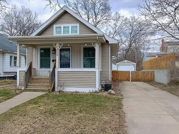 1245 Parkview St, Lansing, MI 48912