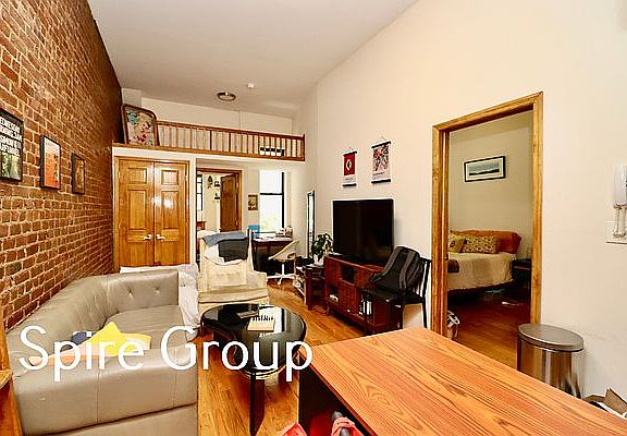 2nd image of 59 W 73rd St #2BC