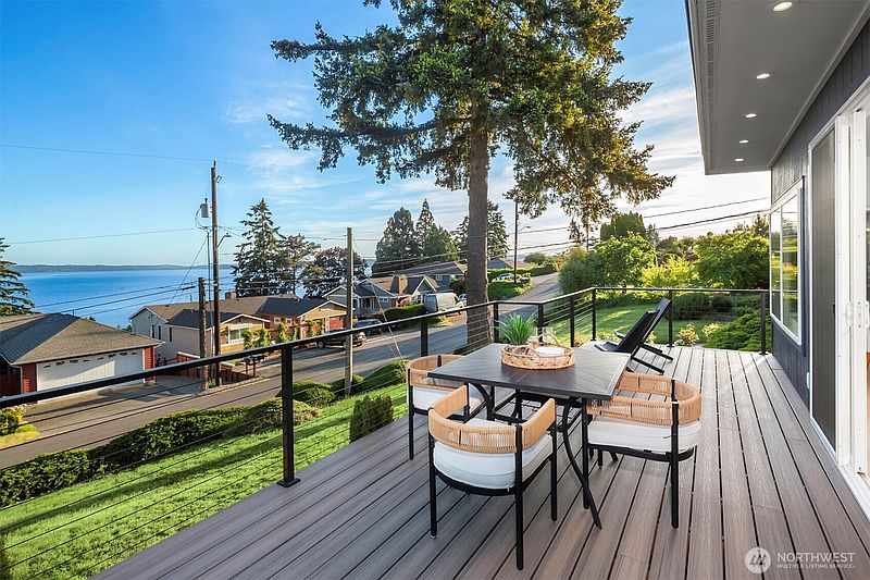 5th image of 11988 Marine View Drive SW