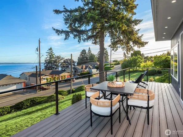 11988 Marine View Drive SW, Burien, WA 98146