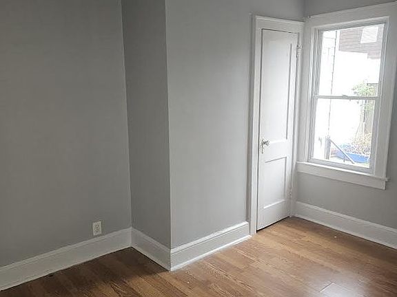 3rd image of 429 Lincoln Ave Floor 1