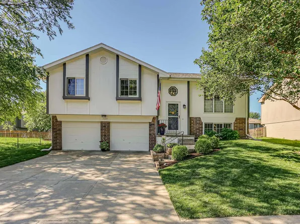 15305 Chalco Pointe Dr, Omaha, NE 68138