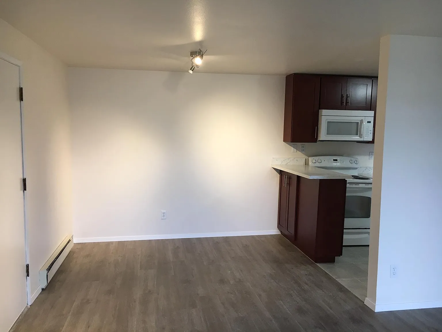 2 bed, 925 sqft, $1,275 — Photo 3