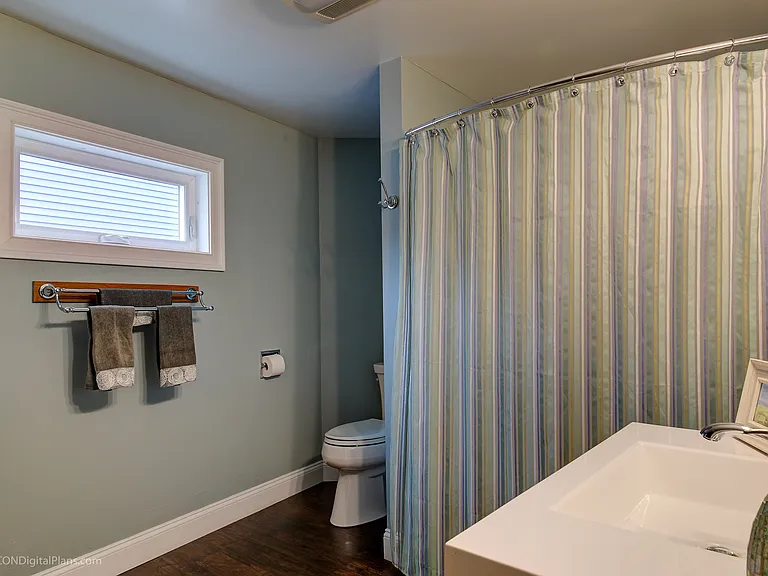 7 Dean Ave — Photo 10