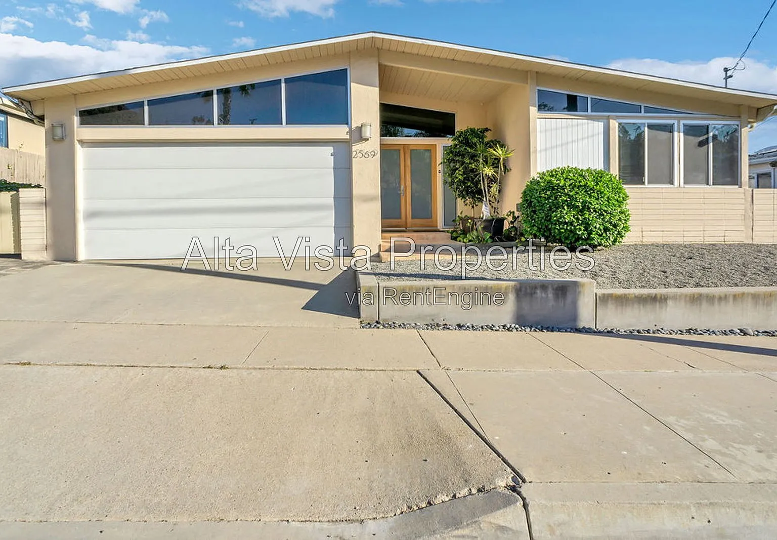 3 bed, 2.0 bath, 1792 sqft, $6,550 — Photo 1