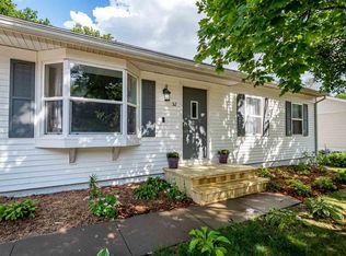 52 Amber Ln, Iowa City, IA 52240