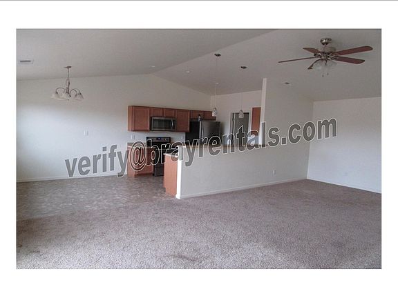 3rd image of 622 Holland St