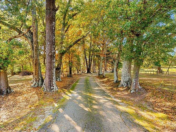 2nd image of 1319 Bethlehem Rd