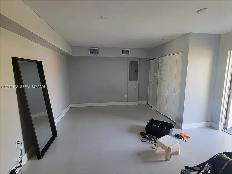 15250 SW 154th Ave #STUDIO — Photo 3