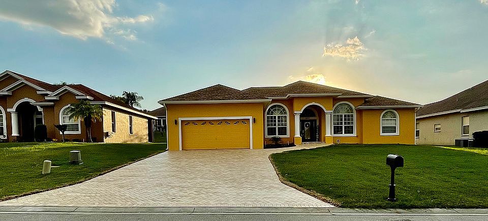 1st image of 5647 Vintage View Blvd