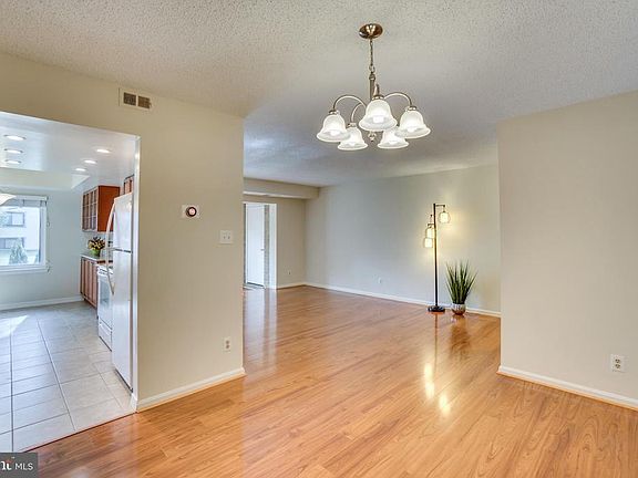 4th image of 10223 Valentino Dr APT 7304