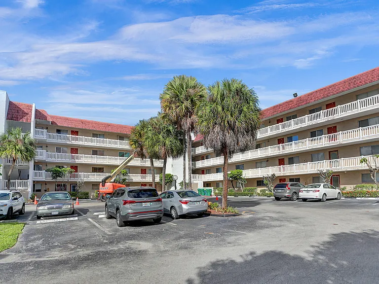 3601 Inverrary Dr #109 — Photo 41