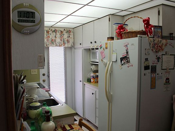 2nd image of 2516 Hayes St APT 12