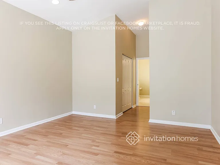 10302 Old Winston Ct — Photo 12