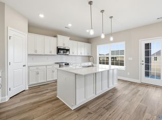 206 Slade Thomas Dr, Meridianville, AL 35759