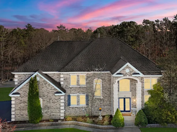 2 Woods Edge Drive, Jackson, NJ 08527