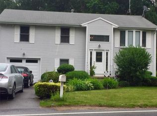 140 Estrell Dr, Riverside, RI 02915