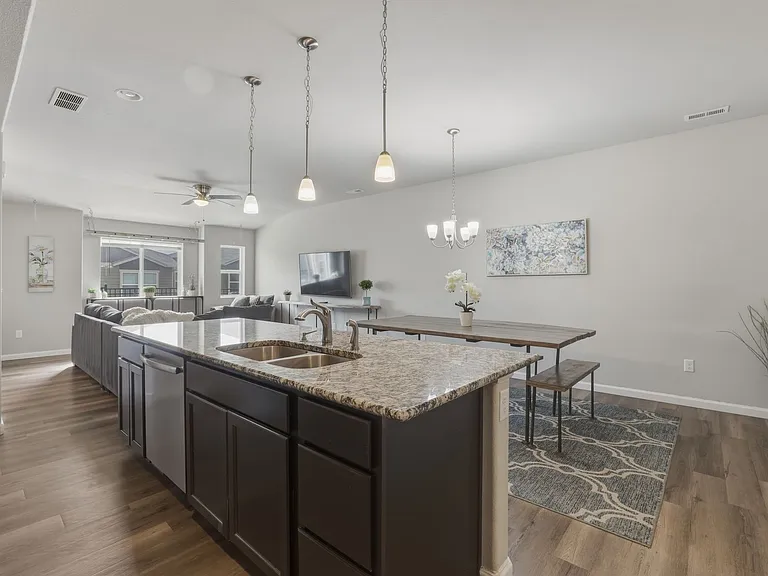 2093 Birmingham Loop — Photo 10