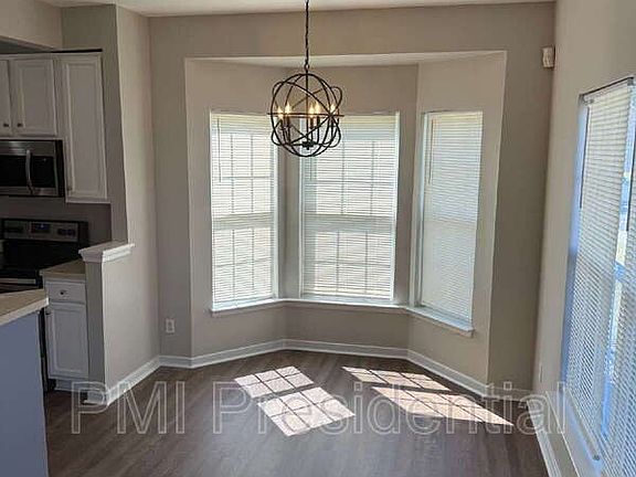 3rd image of 1213 Magnolia Pointe Blvd