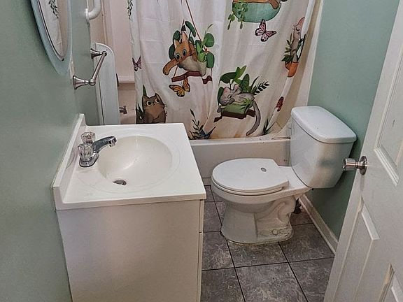 5th image of 2873 Beland Ave #A
