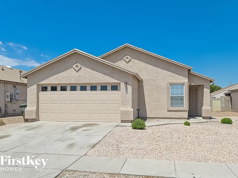 3114 S Vaughn Dr — Photo 1