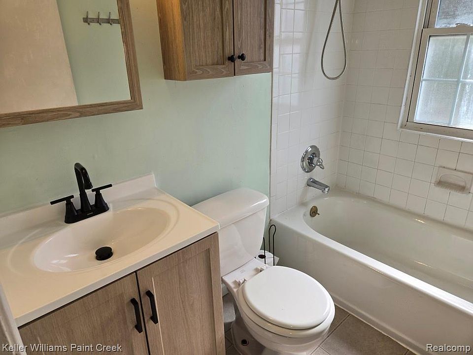 461 W Hayes Ave, photo 22