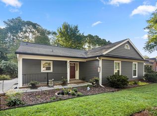 9732 Kent Village Dr, Charlotte, NC 28269