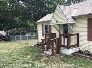 703 NE 83rd St, Kansas City, MO 64118